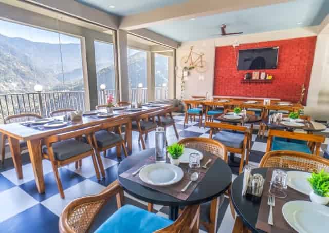 Auli Resort Dining Interior