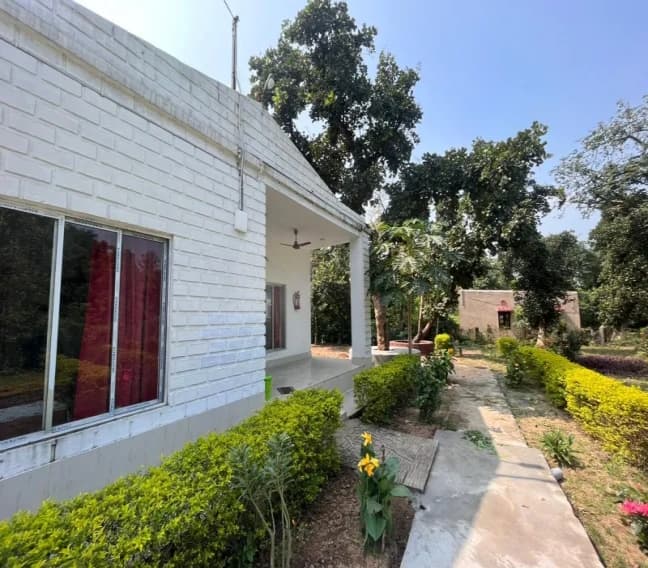 Exterior of Baranti Eco stay