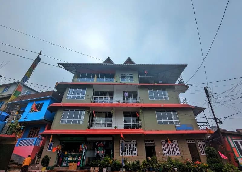 Lava Guest Inn