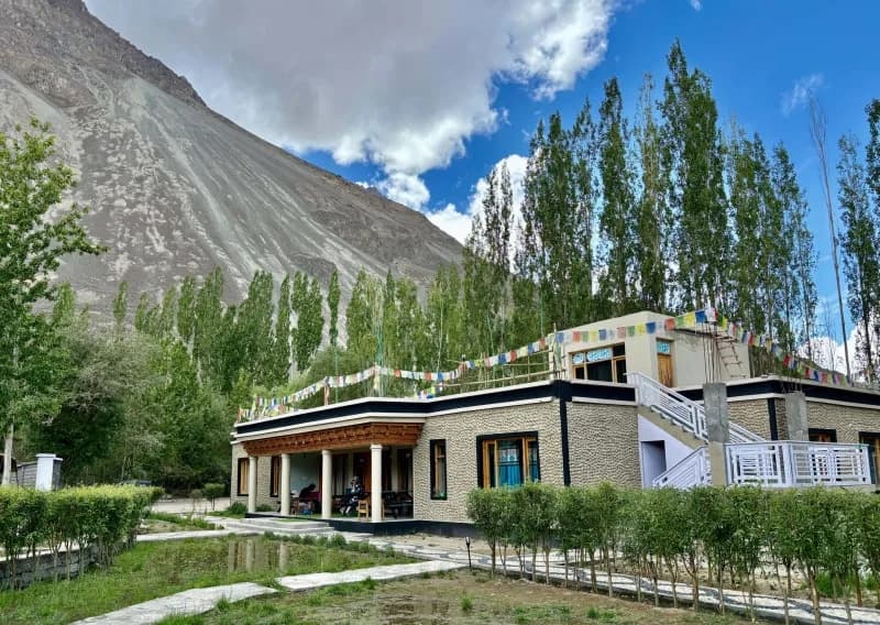 Hunder Glamping Ground Campus