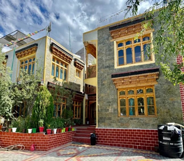 Exterior of Diskit Retreat