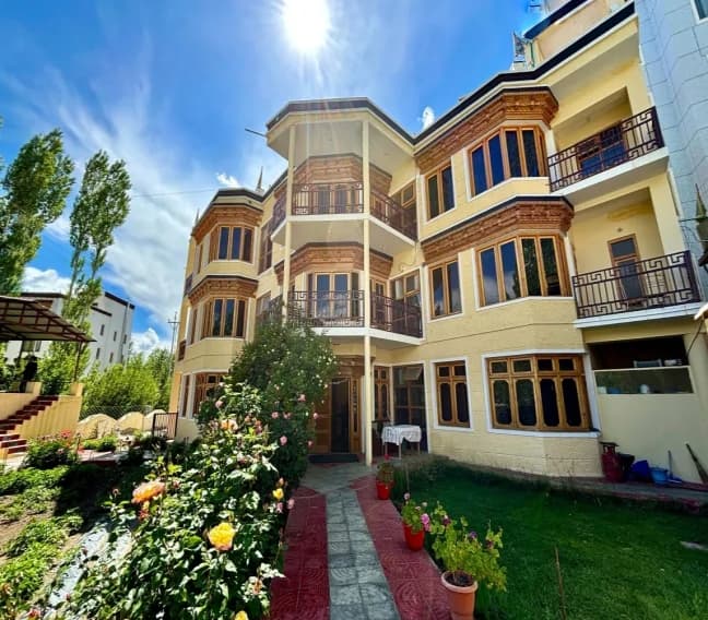 Exterior of Leh Retreat
