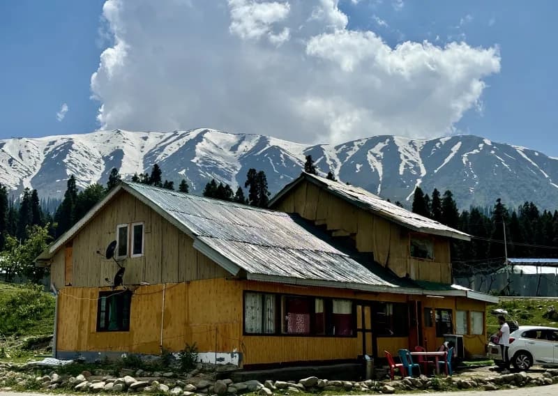 Exterior view of Gulmarg Retreat
