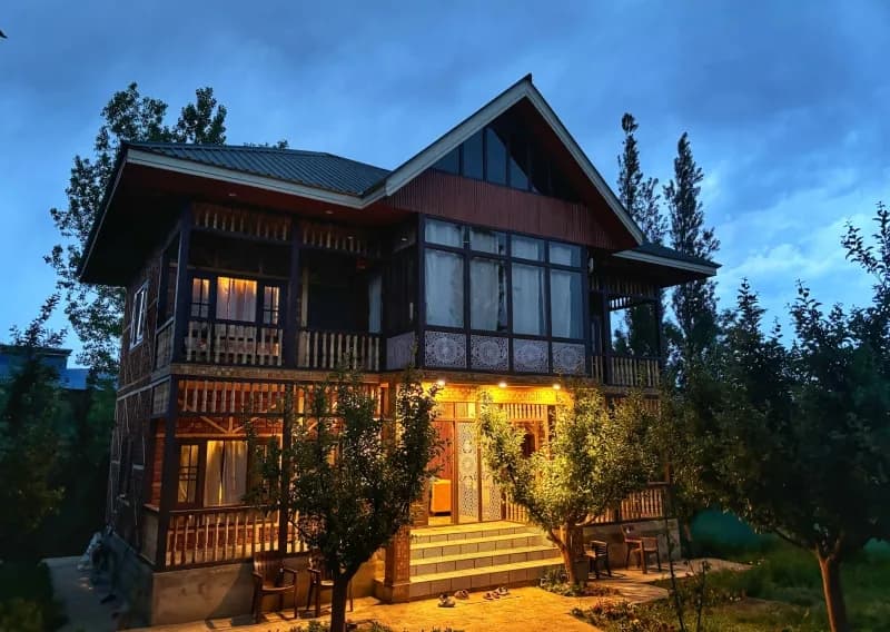 Tangmarg Homestay campus