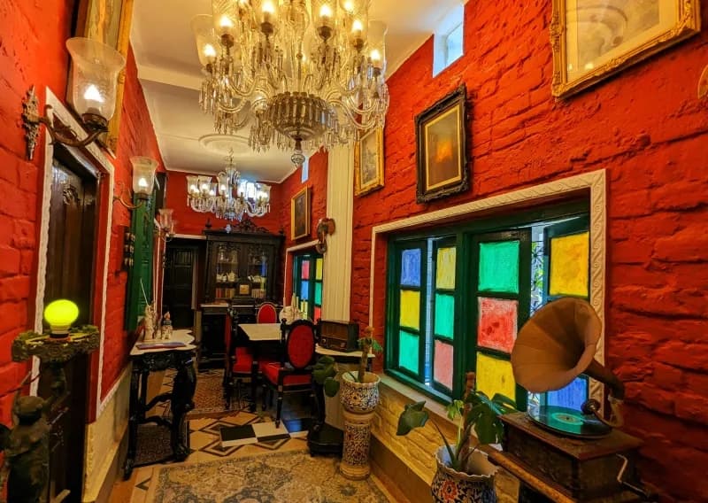 Common area at Kolkata Heritage