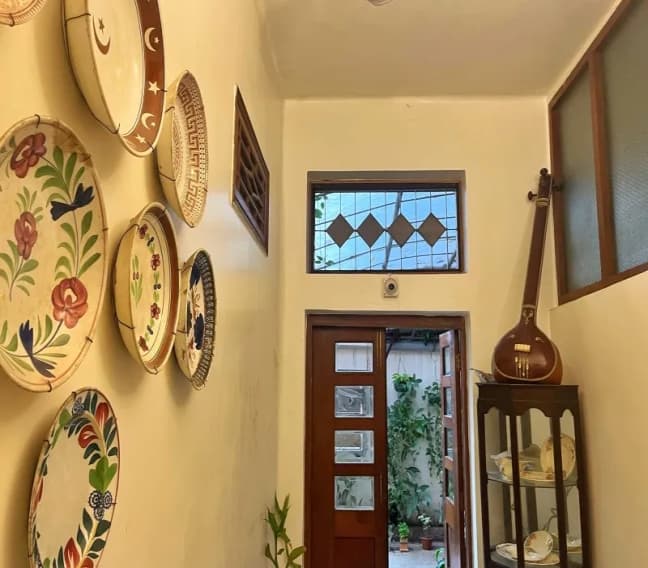 Gateway to Kolkata retreat