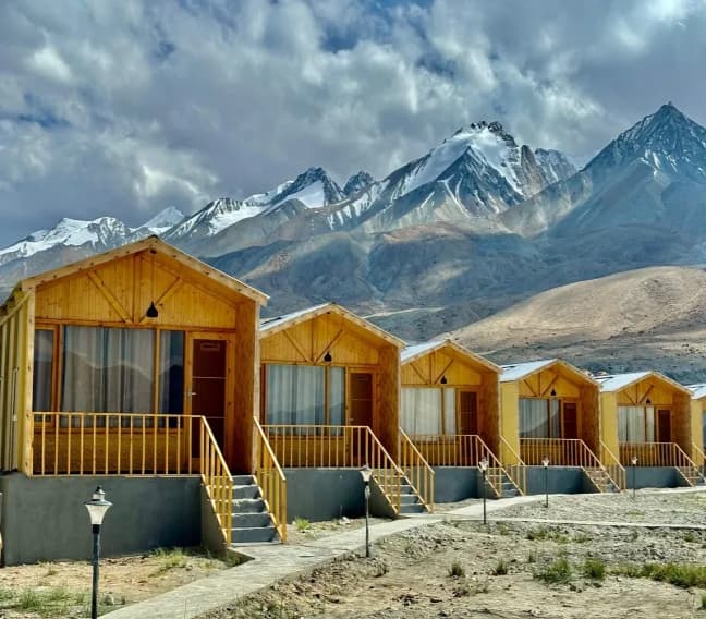 Pangong Glamping Ground Cottages