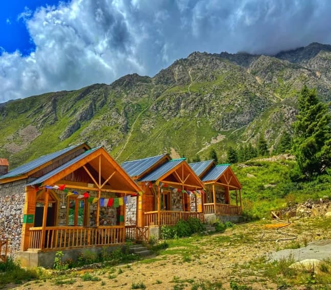 Chitkul Retreat Campus Surrounded By Mountain