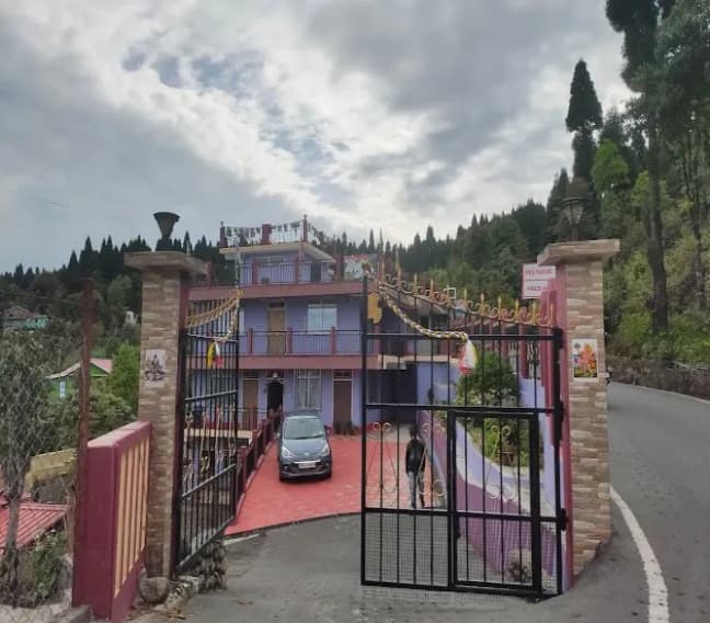 Dow Hill Homestay Campus