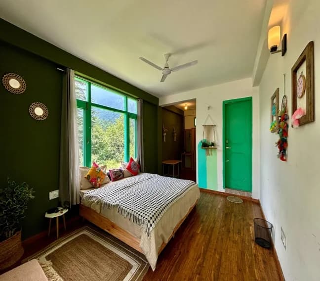 Old Manali Hostel Room Interior