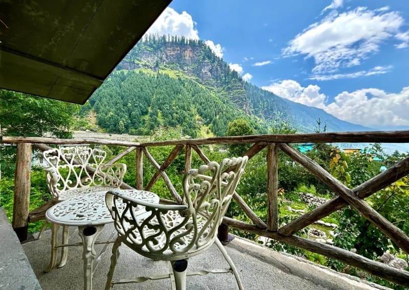 Manali Retreat Mountain View From Balcony