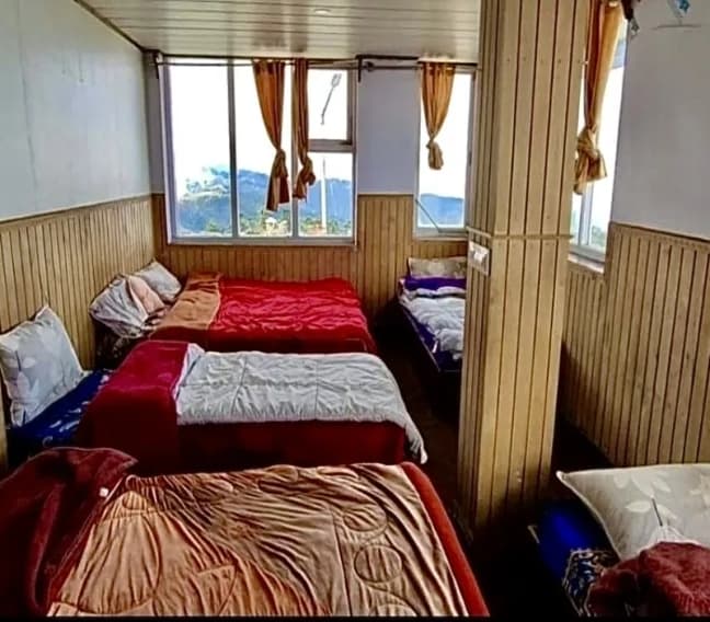 Sandakphu Guest Inn Room Interior