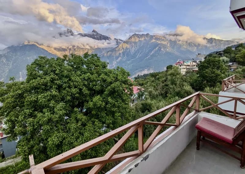 Mountain View From Kalpa Retreat
