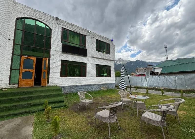 Gurez Retreat Campus