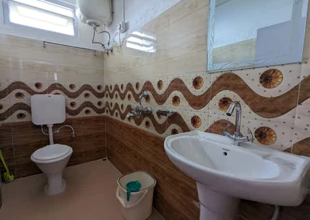 washroom at Tawang Homestay