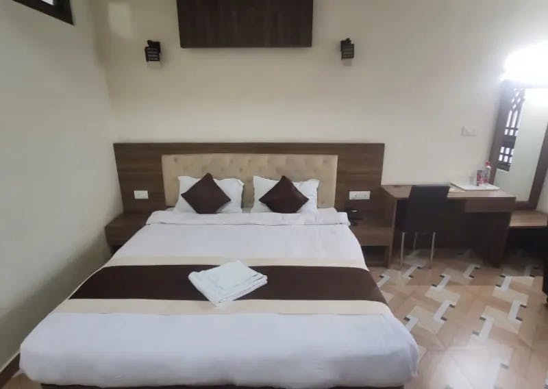 Gangtok Guest Inn Comfort room